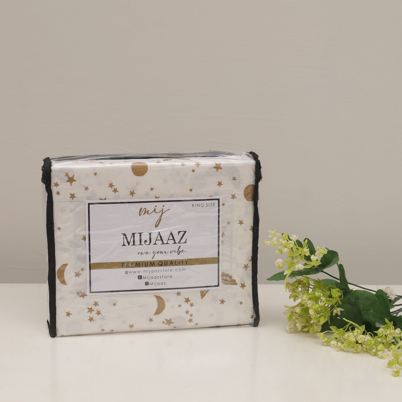 King size bedsheet with 2 pillow cases.