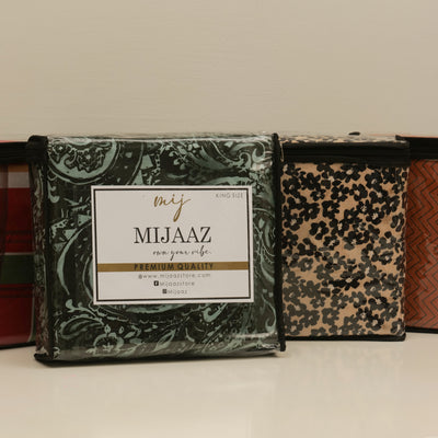 King size bedsheet with 2 pillow cases.