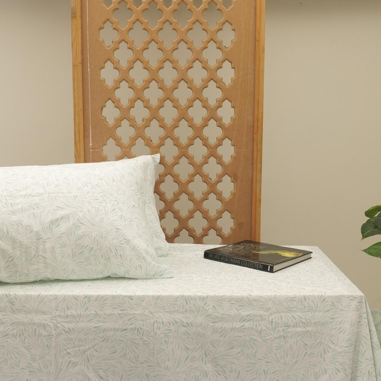 KING SIZE SATEEN BEDSHEET MINIMAL PRINT FULL SIZE 260X280CM