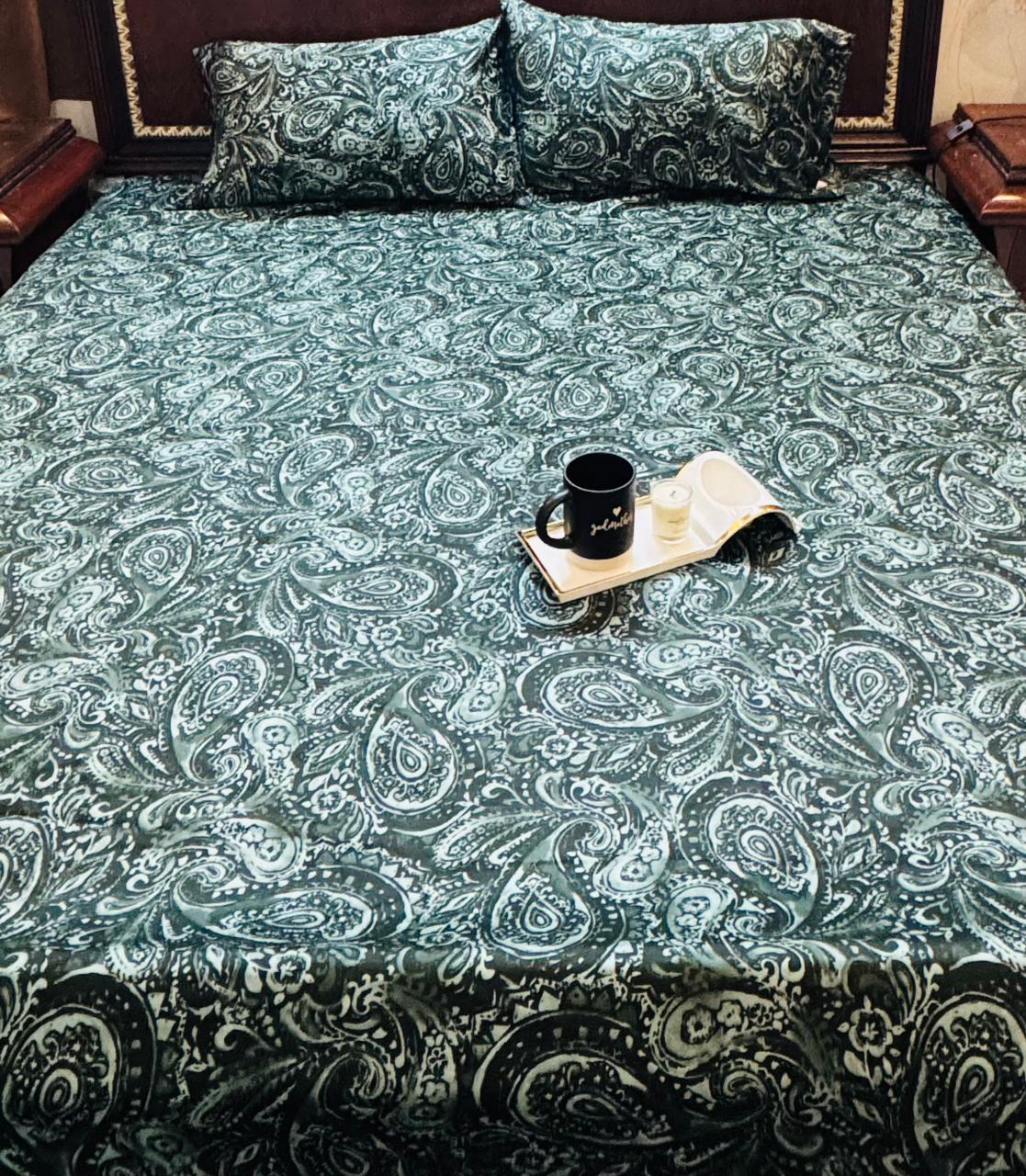 King size bedsheet with 2 pillow cases.